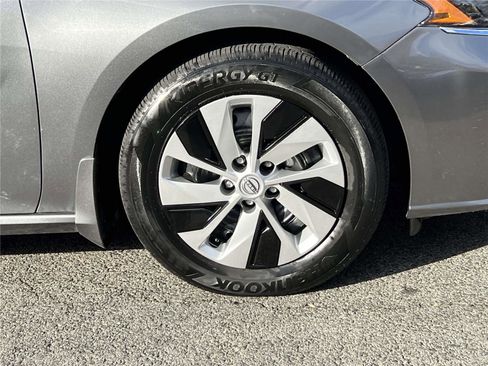 Certified 2024 Nissan Altima 2.5 S image 10