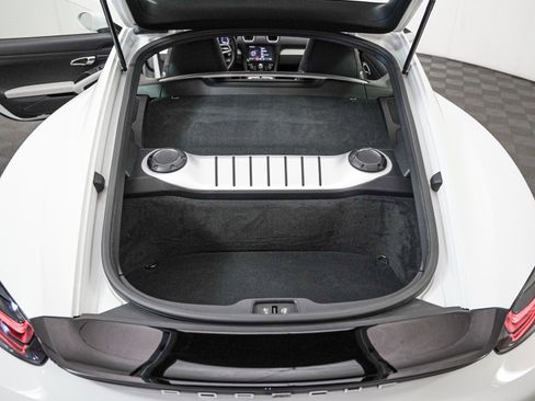 Certified 2021 Porsche 718 Cayman image 22