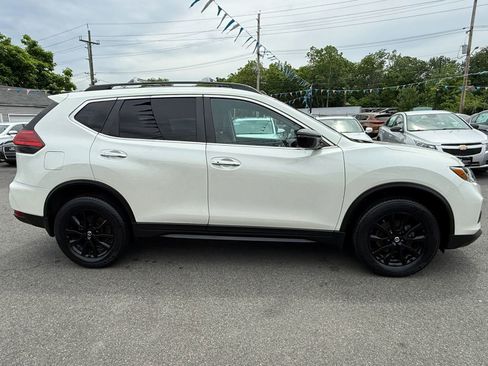 Used 2017 Nissan Rogue SV w/ Midnight Edition Package AWD/4WD image 14