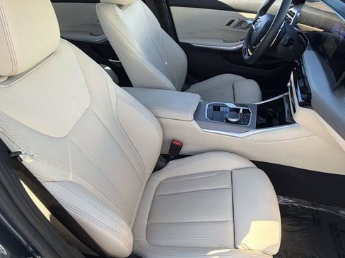 Certified 2025 BMW 330i Sedan w/ Convenience Package image 12