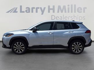 Used 2025 Toyota Corolla Cross AWD Hybrid video 2