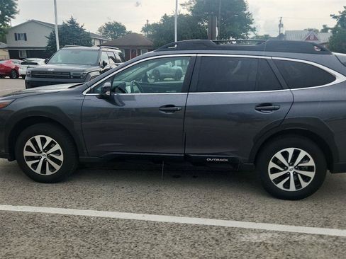 Used 2025 Subaru Outback Premium AWD/4WD image 7