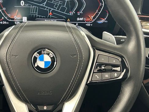 Used 2023 BMW 530i xDrive w/ Premium Package image 13
