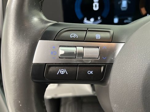 Used 2025 Hyundai Kona SEL FWD image 39