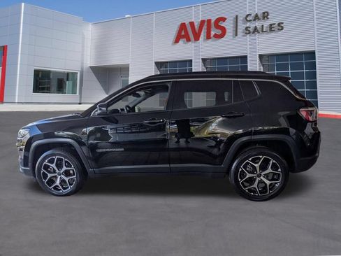 Used 2025 Jeep Compass Limited AWD/4WD image 11