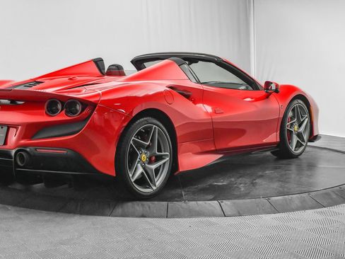 Certified 2021 Ferrari F8 Tributo image 8