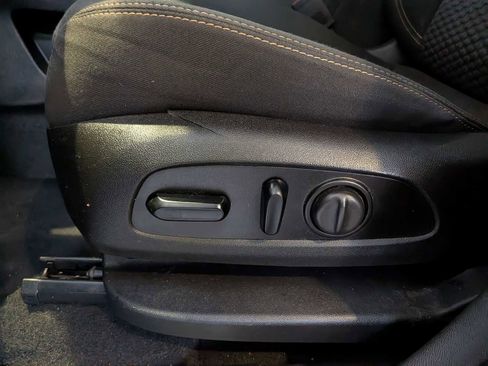 Used 2021 GMC Terrain SLE w/ Driver Convenience Package image 15