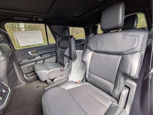 New 2026 Ford Expedition Platinum w/ Stealth Performance Package image 30