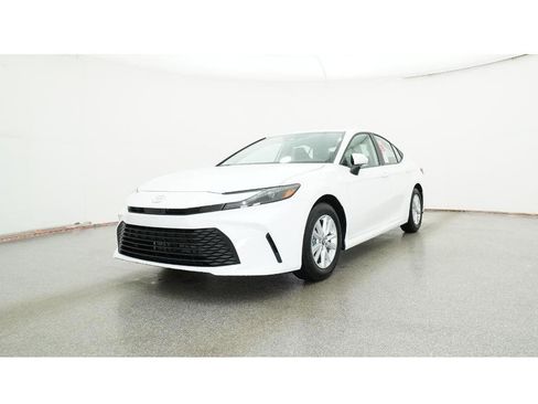 New 2026 Toyota Camry LE image 32