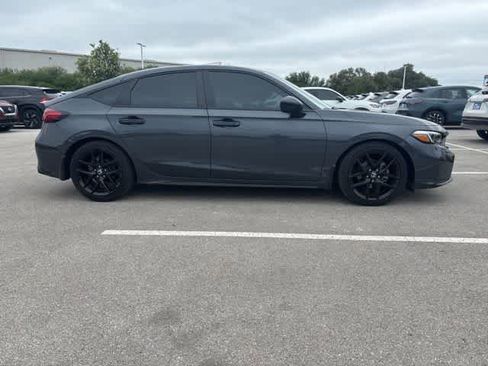 Used 2025 Honda Civic Sport image 6