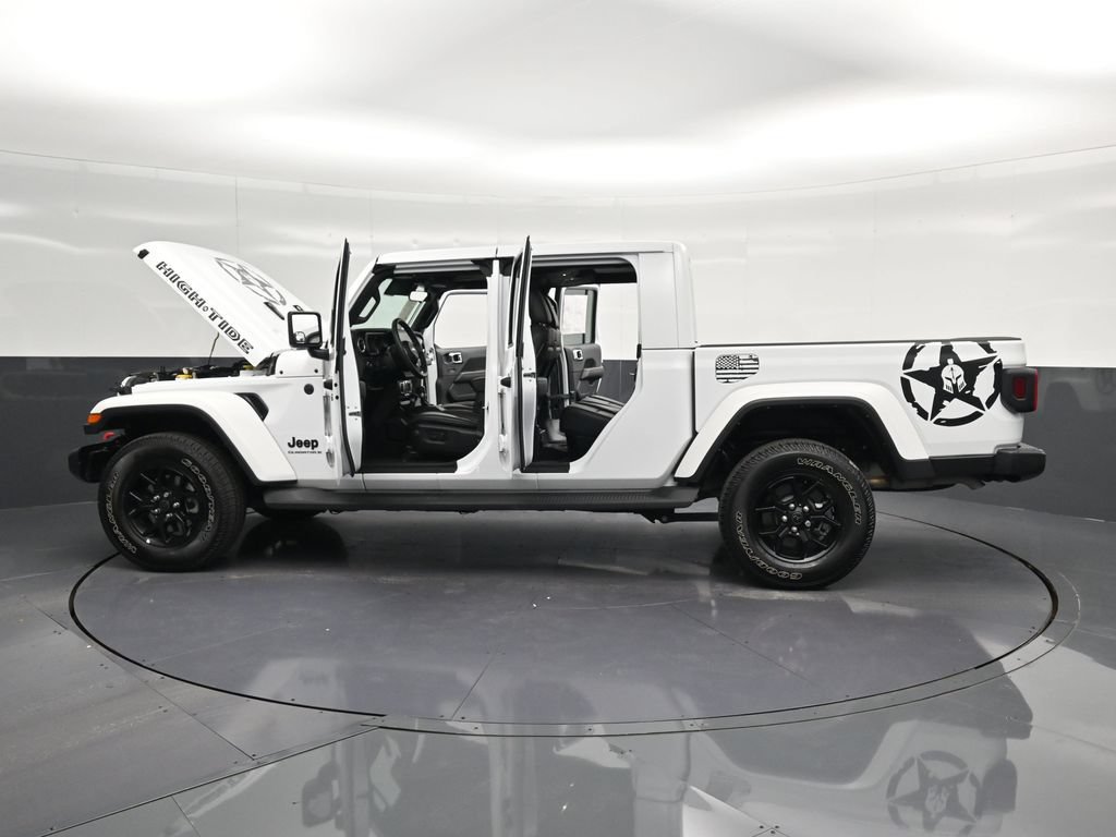 Used 2025 Jeep Gladiator Sport AWD/4WD image 37