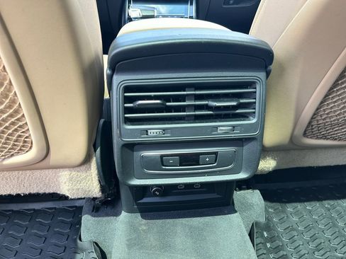 Used 2021 Audi Q7 2.0T Premium w/ Convenience Package AWD/4WD image 18