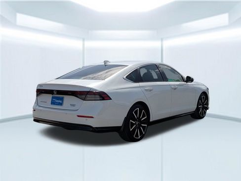 Used 2024 Honda Accord Touring image 6