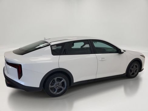 Used 2025 Kia K4 FWD image 5