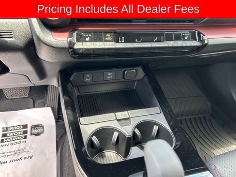 Used 2026 Toyota Prius Plug-In Hybrid FWD image 12