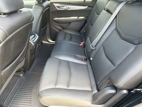 Used 2023 Cadillac XT6 Luxury FWD image 23