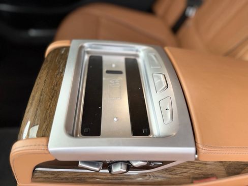 Used 2019 BMW 740i xDrive w/ Executive Package AWD/4WD image 24