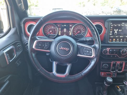 Used 2022 Jeep Gladiator Rubicon w/ Cold Weather Group AWD/4WD image 14