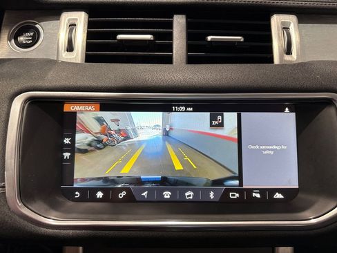 Used 2017 Land Rover Range Rover Evoque SE Premium image 97