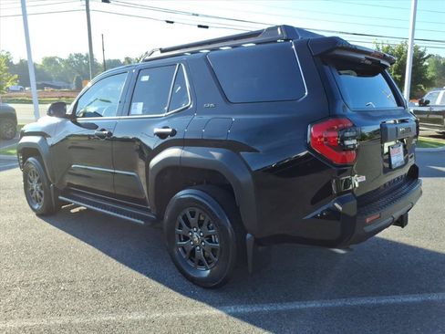 New 2026 Toyota 4Runner SR5 AWD/4WD image 7
