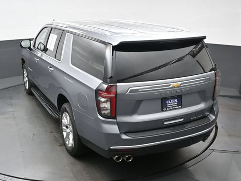 Used 2023 Chevrolet Suburban Premier AWD/4WD image 38