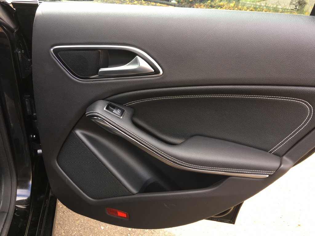 Used 2018 Mercedes-Benz CLA 250 4MATIC image 27
