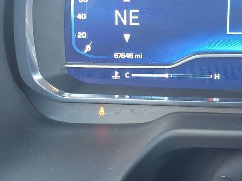 Used 2022 Chevrolet Tahoe Z71 w/ Luxury Package image 18