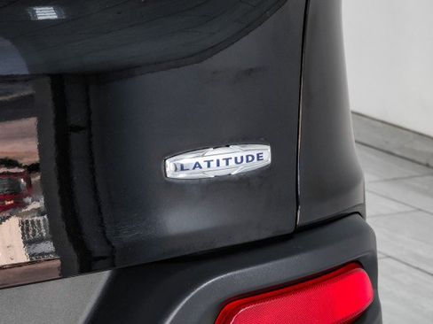 Used 2018 Jeep Cherokee Latitude image 45