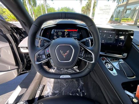 Used 2025 Chevrolet Corvette Z06 image 6