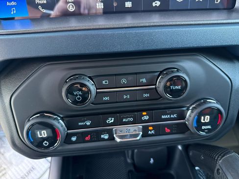 New 2025 Ford Bronco Raptor w/ Interior Carbon Fiber Pack AWD/4WD image 36