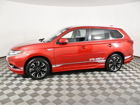 Used 2018 Mitsubishi Outlander GT AWD/4WD image 9