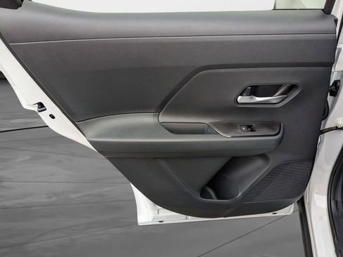 New 2026 Nissan Kicks SV w/ Cold Weather Package FWD image 28