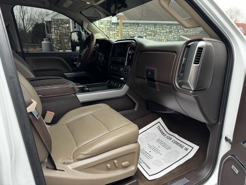 Used 2017 Chevrolet Silverado 3500 LTZ w/ Duramax Plus Package image 32