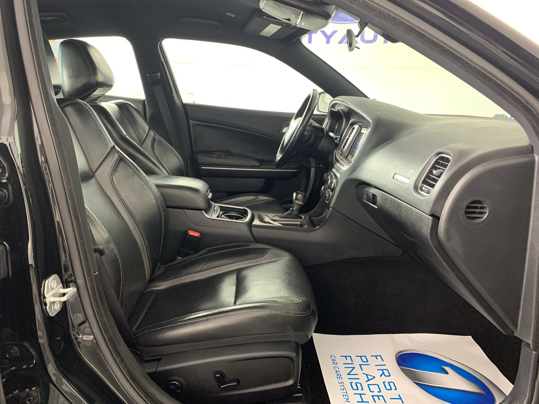 Used 2020 Dodge Charger SXT w/ Leather Interior Group RWD image 37