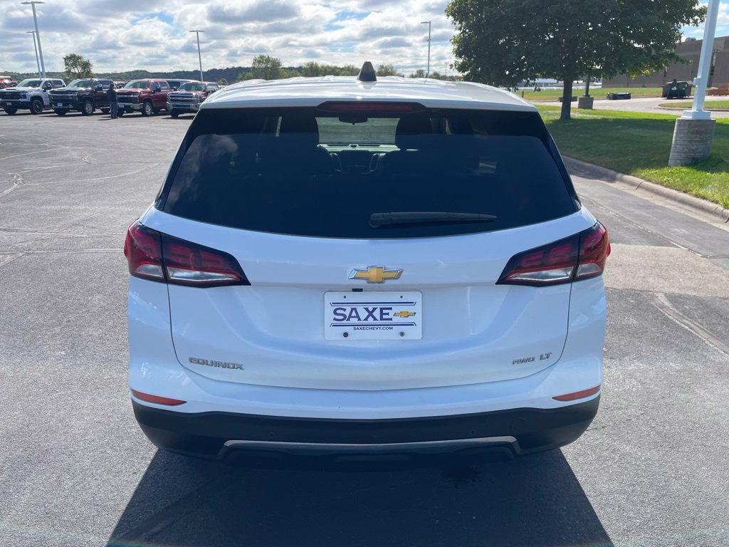 Used 2024 Chevrolet Equinox LT AWD/4WD image 4