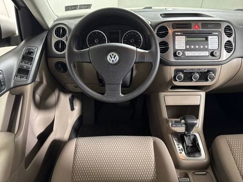 Used 2010 Volkswagen Tiguan SE AWD/4WD image 20