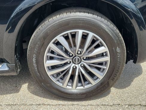 Used 2022 Nissan Armada SL w/ Captain's Chairs Package AWD/4WD image 5