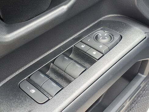 Used 2025 Toyota 4Runner SR5 image 9