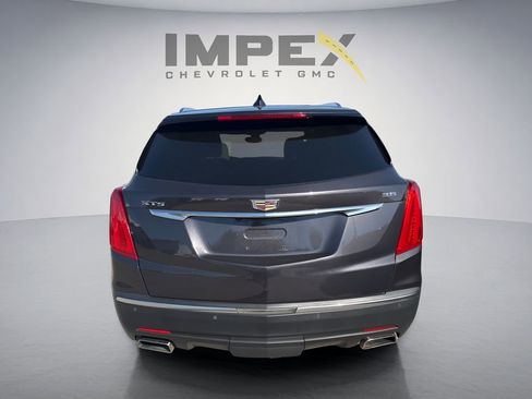 Used 2018 Cadillac XT5 Luxury w/ Driver Awareness Package FWD image 3