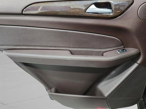 Used 2019 Mercedes-Benz GLS 450 4MATIC image 24