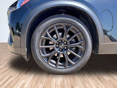 Certified 2025 MAZDA CX-70 3.3 Turbo w/ Premium Package AWD/4WD image 8