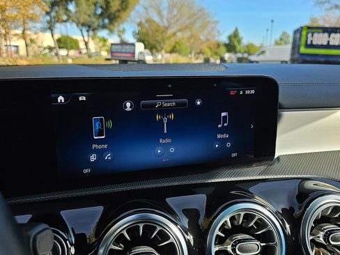 Used 2025 Mercedes-Benz CLA 250 4MATIC image 30