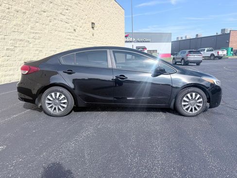 Used 2017 Kia Forte LX FWD image 6
