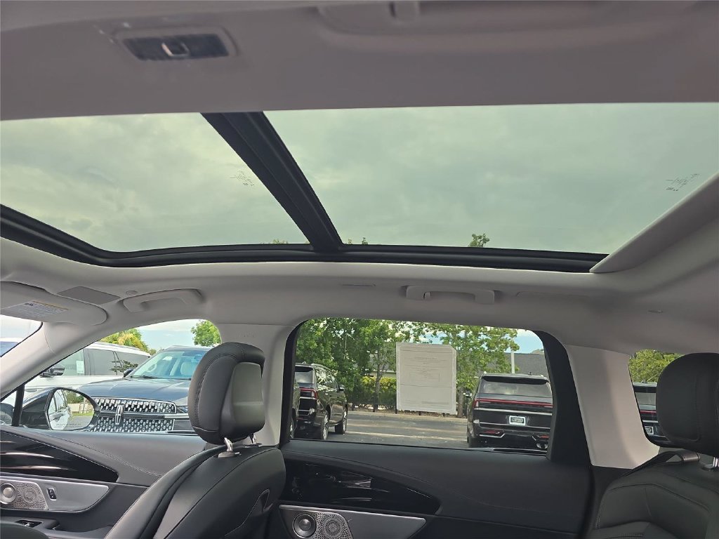 New 2026 Lincoln Nautilus Reserve AWD/4WD image 25