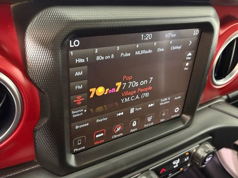 Used 2023 Jeep Gladiator Rubicon w/ Cold Weather Group image 28