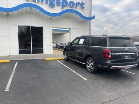 Used 2023 Ford Expedition Max Limited image 29