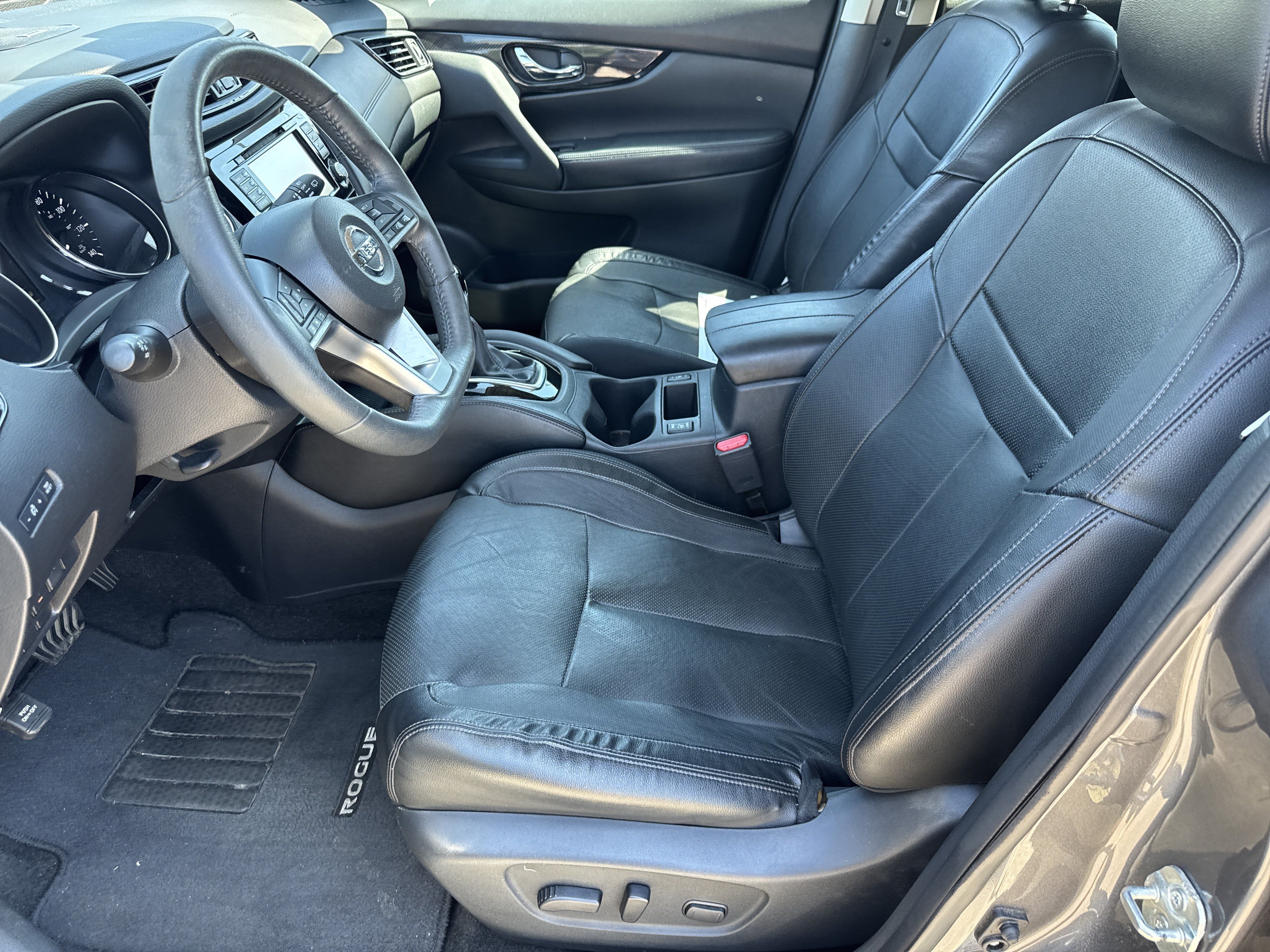 Used 2017 Nissan Rogue SL w/ SL Premium Package FWD image 10