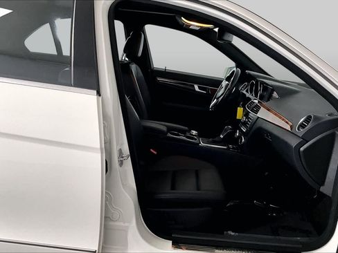 Used 2012 Mercedes-Benz C 300 4MATIC Sedan image 8