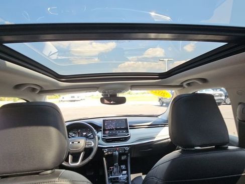 Used 2022 Jeep Compass Limited w/ Sun and Sound Group image 32