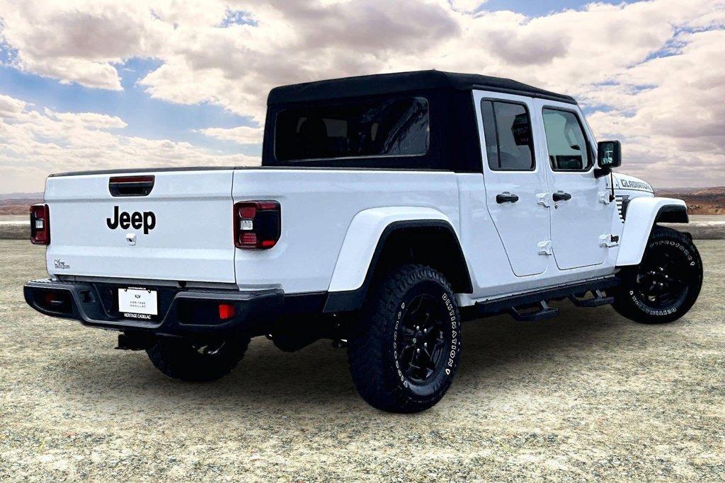 Used 2021 Jeep Gladiator Sport AWD/4WD image 5